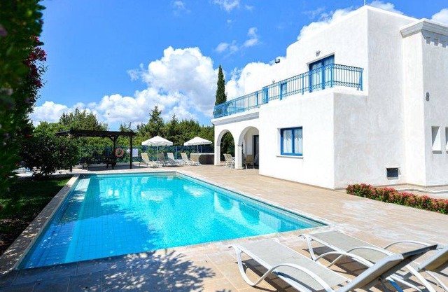 Azzurro Holiday Villas