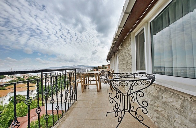 Büyükada Apart Hotel - Karadağ Apart