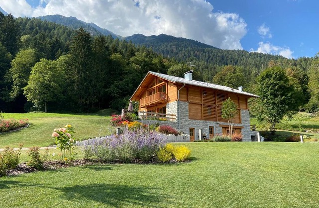 B & B Chalet Plan