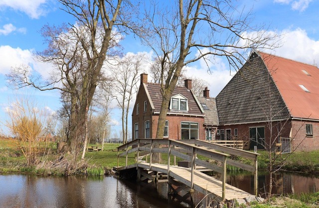 B&B farm in Grutsk Suwald with private harbour