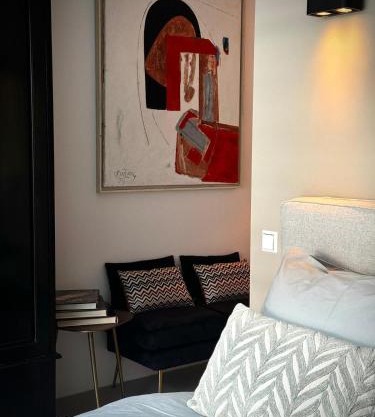 B&B Urban Oasis with Free Parking