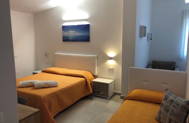 B&BValledegliUlivi Triple room with pool view, single bed breakfast