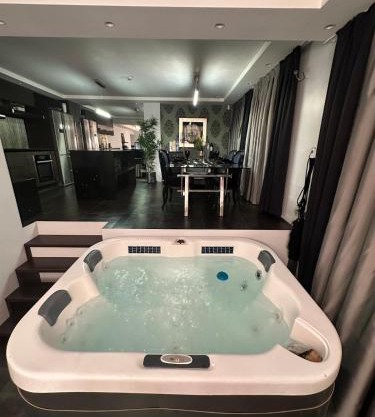 B&M Jacuzzi Rezidencija SELF CHECK - IN