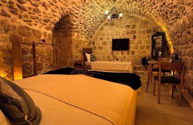Babussor konağı