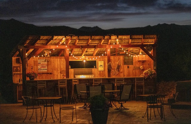 Backyard Dream - 25 from Park City- Hot tub, Theater Room, Sleeps 16