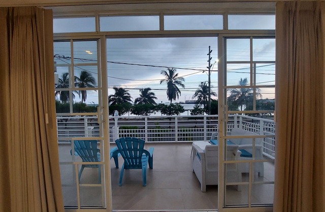 BAHIA SAN ANDRES HOSPEDAJE