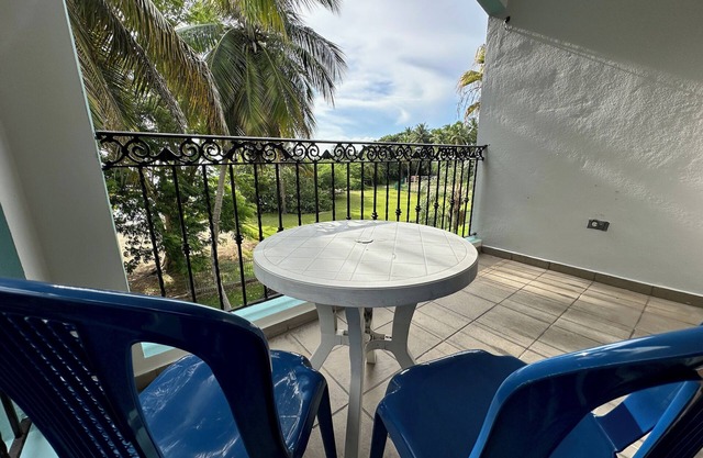 Bahia Serena I B3 your front-row seat to sea breezes, walk to the beach