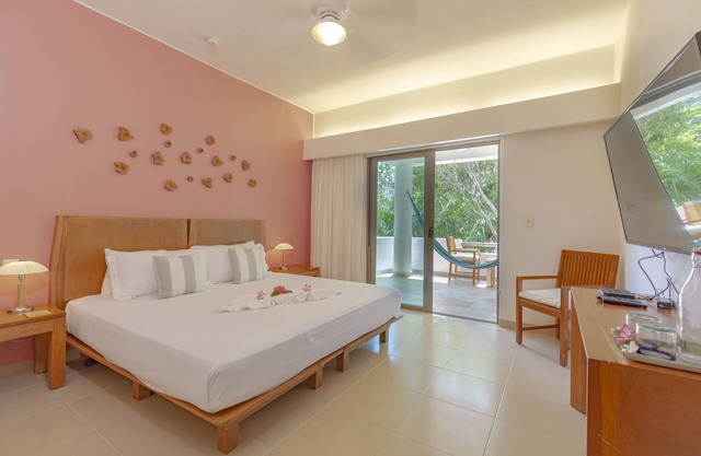 Balcony Room King Size #207