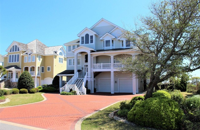 Ballast Point 37 - Guest Favorite 5 BR with Pool!