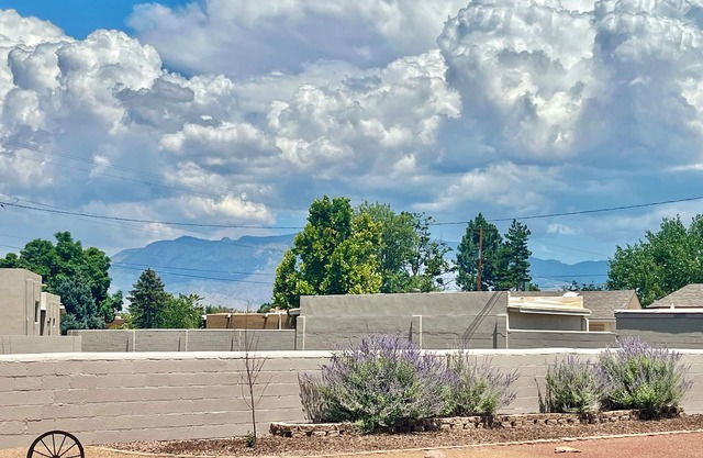 🎈Balloon Fiesta Views🎈Private 3000SqFt Home on Huge 1-Acre Lot.