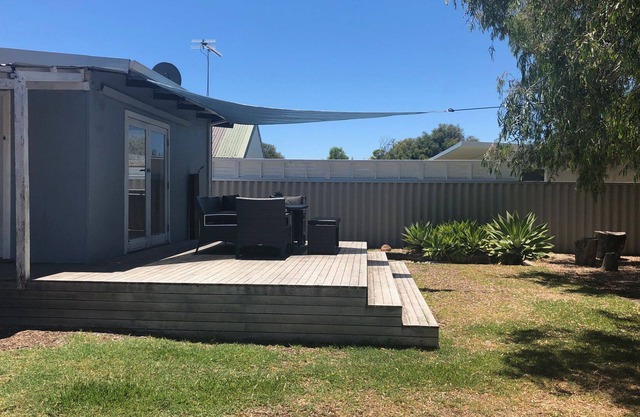 Barefoot Beach Cottage 
