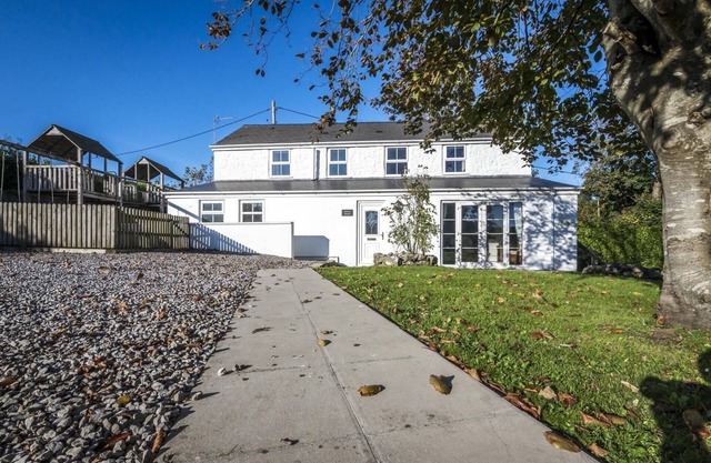 Barn Conversion - Hot Tub - Penally - Tenby