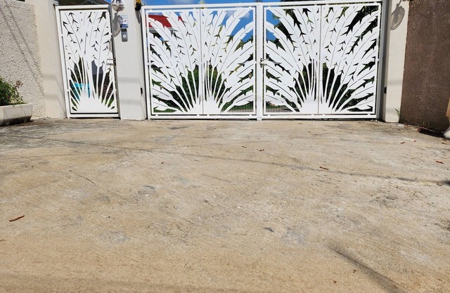 Bas de Villa Terrasse, Jardin, Quartier Calme, Proche Zone Commerciale