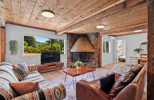 Basecamp Lodge - Cabin 4