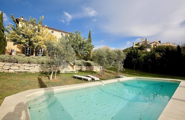 Bastide in Provence, in the sun of Mont Ventoux