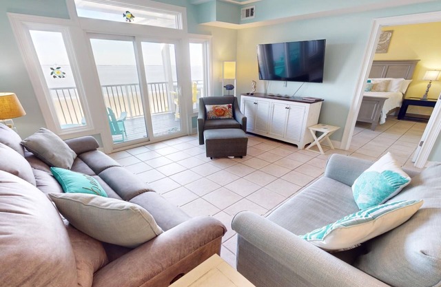 Bay View Villas 308 - Water Front - FREE Wi-Fi - Pool