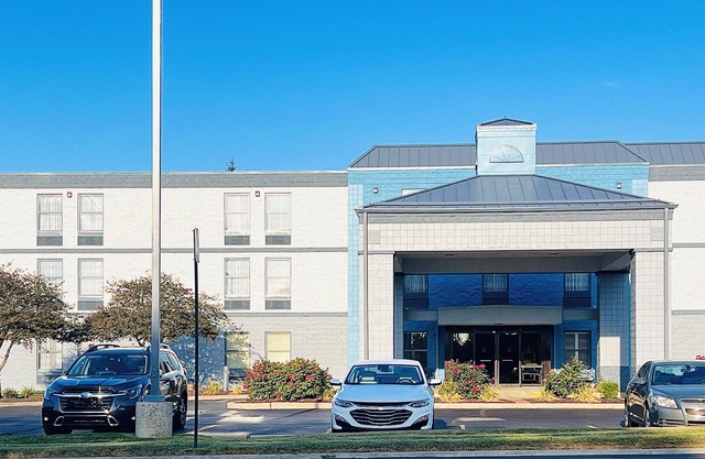 Baymont Inn & Suites by Wyndham Lafayette/Purdue Area