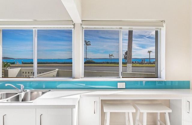 Bayview Towers Unit 13 Victoria Parade 15