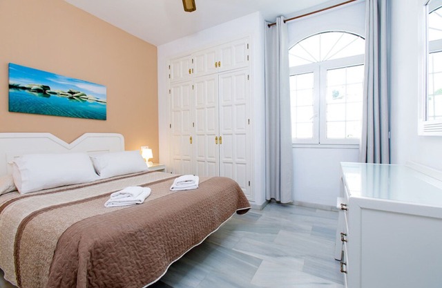 BB Suite (3 double rooms)