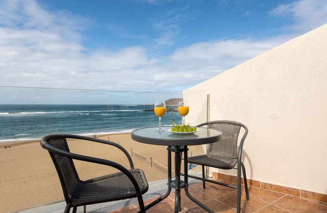 Beachfront Home Las Canteras 3 - Sea Views Terrace