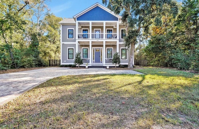 Beach Better Have My Money! Clean "Ocean Close" Getaway! 5BR, Pool & EV Charger!