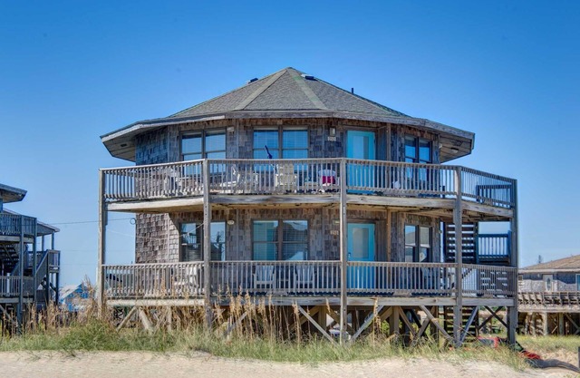 Beach Break Cottage- Excellent Ocean Views- Steps to Beach- Community Pool