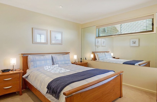 Beach Breakers Apartment - Stunning Views