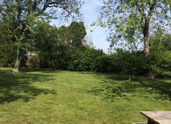 Beach Cottage In Misquamicut - Only 5 Minute Walk To Beach