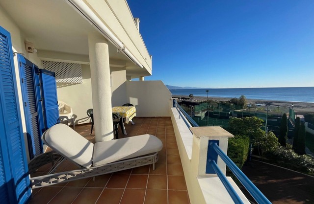 Beach first line, sea views, Sabinillas