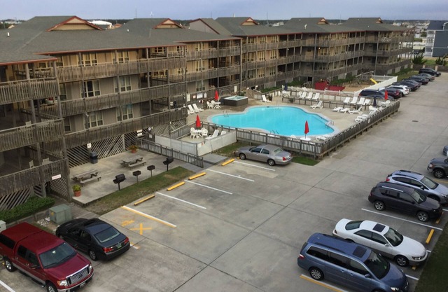 Beach Front Condo @ Outer Banks Beach Club, 3 Pools, closest to beach, & shops