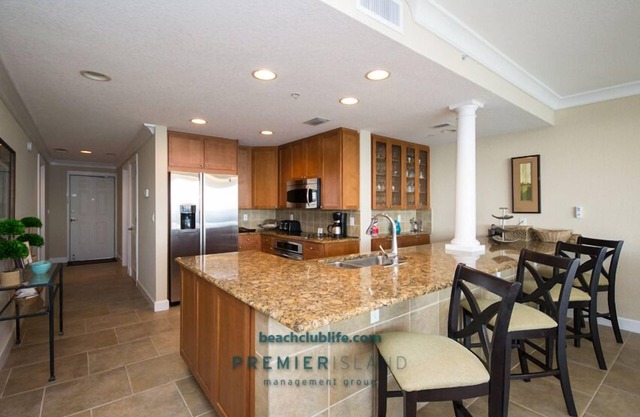 BEACH FRONT CONDOMINIUM ON PENSACOLA BEACH, FL