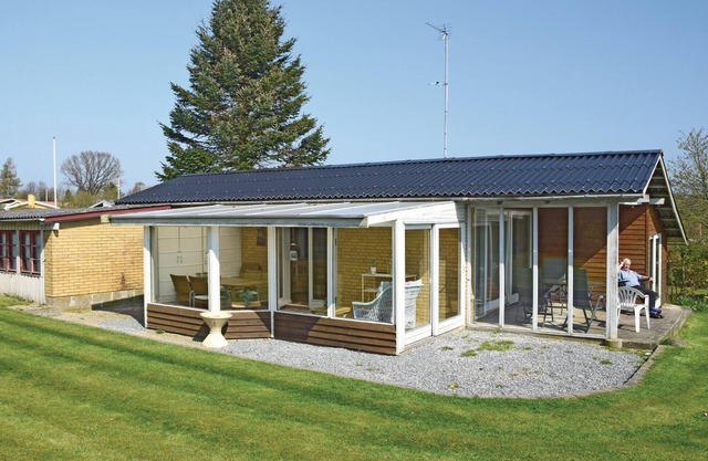 Beach front home in Sydals with house sea view