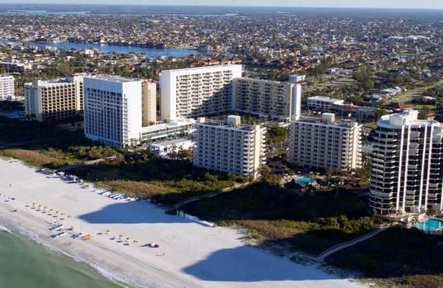 Beach Front - Ocean View - The Charter Club of Marco Beach®.