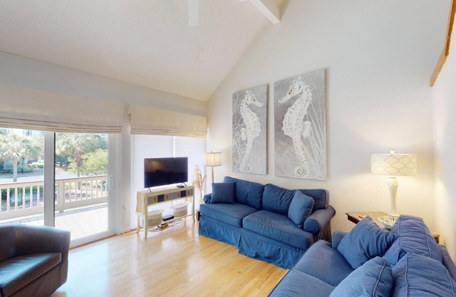 Beach Lover's Haven 2BR Villa at Heron Marsh