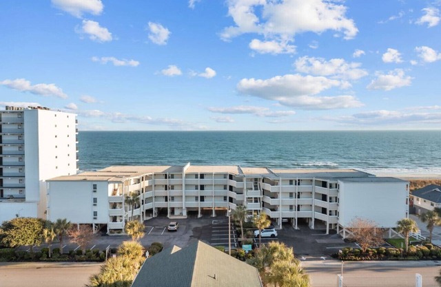 Beach Path Access! Oceanfront w/Pool, Views Galore. Close to Golf & Tournaments