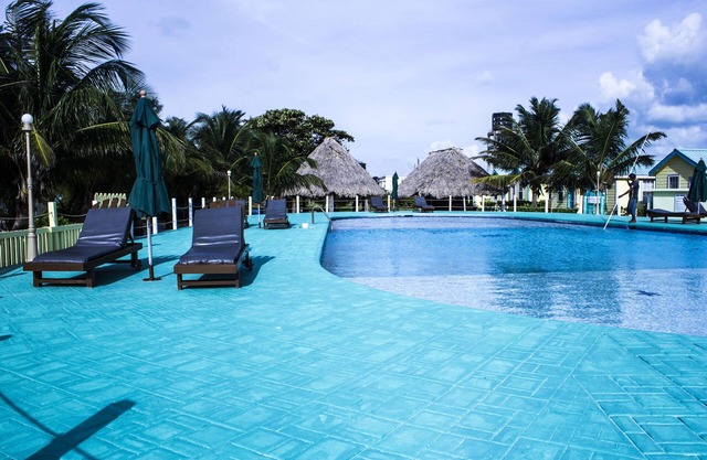 Beach side cottage on Private beach with freshwater pool, "coconut"- RCB