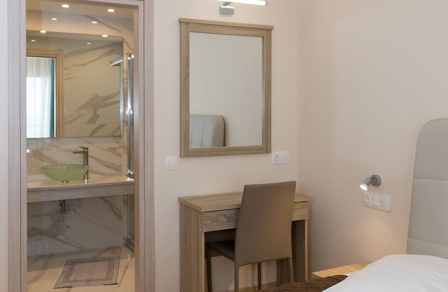 Beach specious Apartments in great location in Alykes, right on the sea!