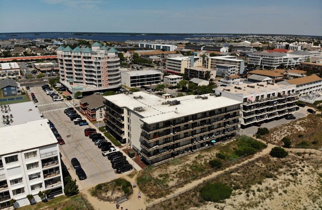 *Beach View* Free Wifi, Elevator, Lots of Free Parking