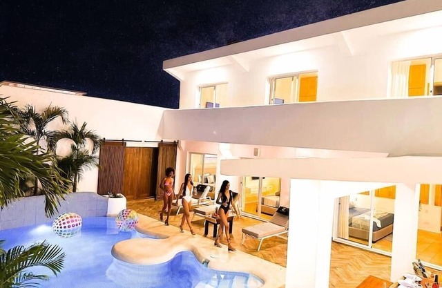 Beach Villa Jade with private Pool, Jacuzzi and Maid