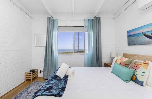 Beachfront 3BR Home with Stunning Ocean Views