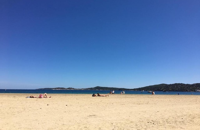 Beachfront Apartment with a/c in Port Grimaud