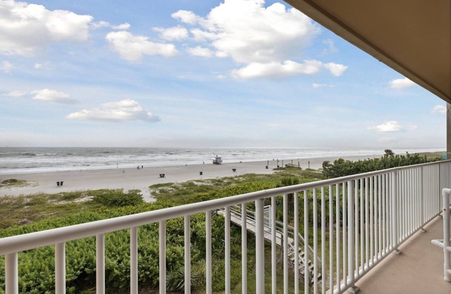 Beachfront Beauty in downtown Cocoa Beach