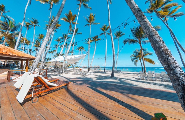 BeachFront Club Hemingway 3Bedroom Condo