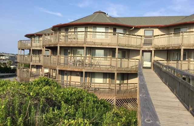 Beachfront Condo @ Outer Banks Beach Club, 3Pools, closest to beach, & shops