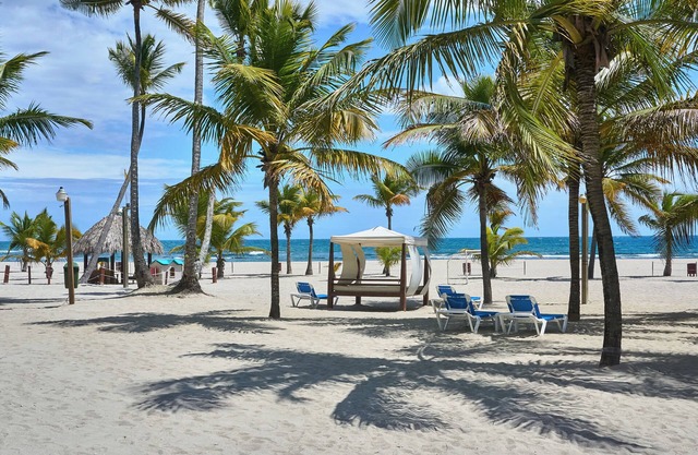 Beachfront Condo Costa del Sol Sleeps 6