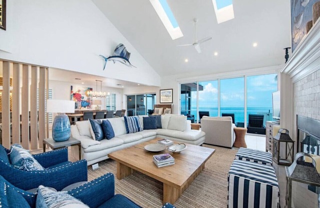 Beachfront Dream - Stunning View Directly on Beach