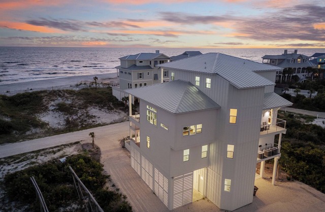 Beachfront Hideaway Secluded Dunes Hot Tub EV