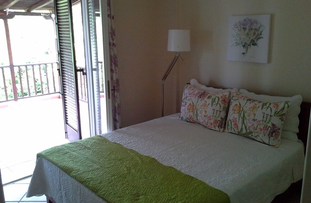 Beachfront Home For 8, Kalifteri Beach, Afissos