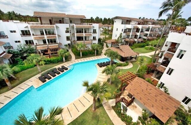 Beachfront Luxury 1 BDR Apt. Sleeps Up To 4 @ Balcones Del Atlantico