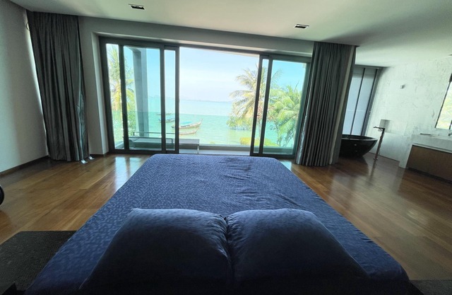 Beachfront Pool Villa Rawai Phuket